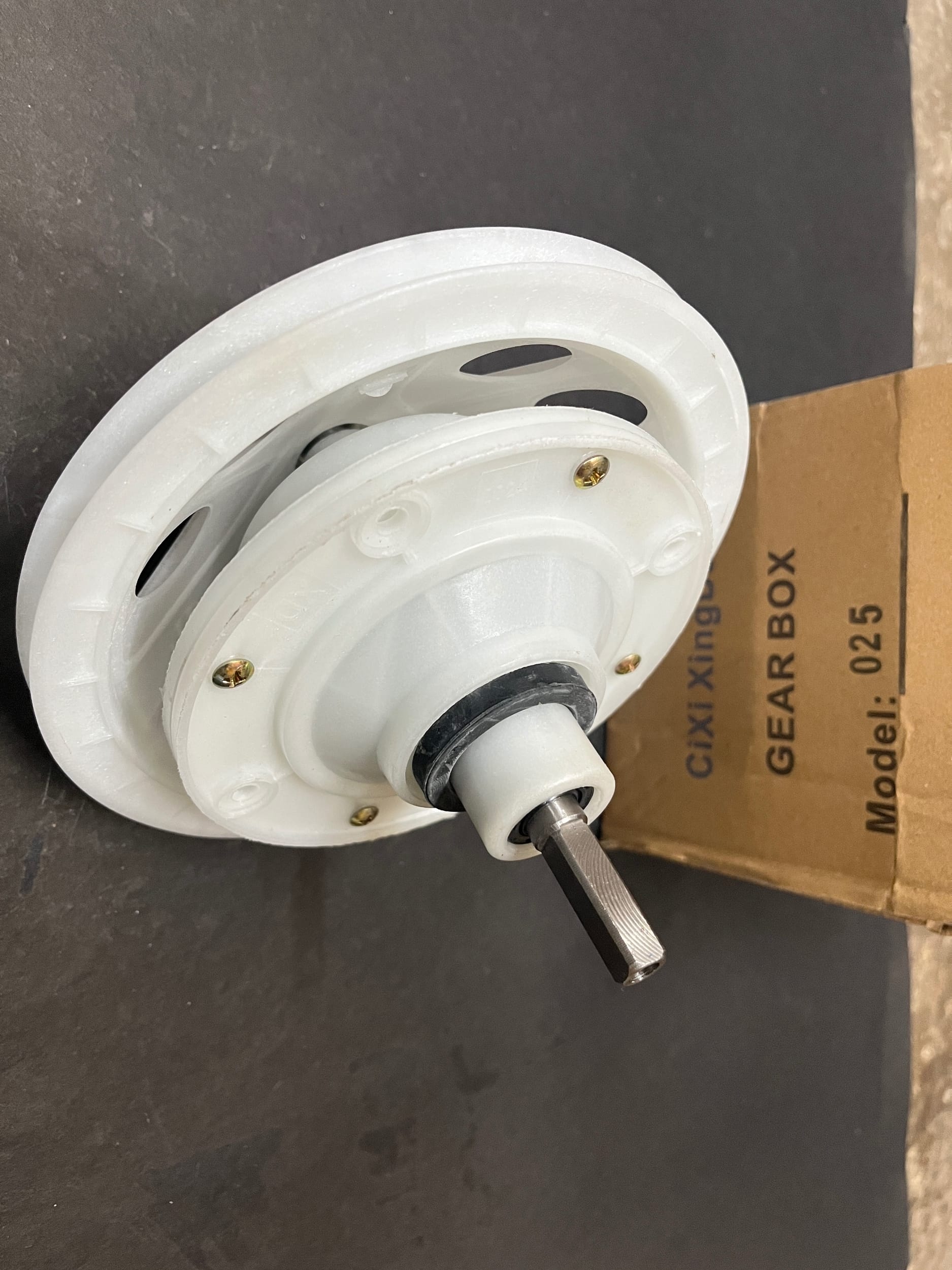 Gear Box 4hole Sqr Big Pully WGH Xd025 330mm