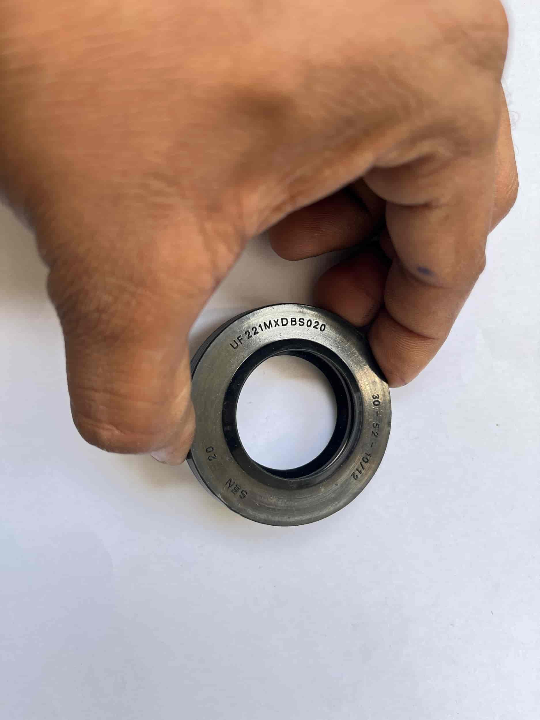 Oil Seal Ifbv Ultra 30 52 10/12 =Godrej