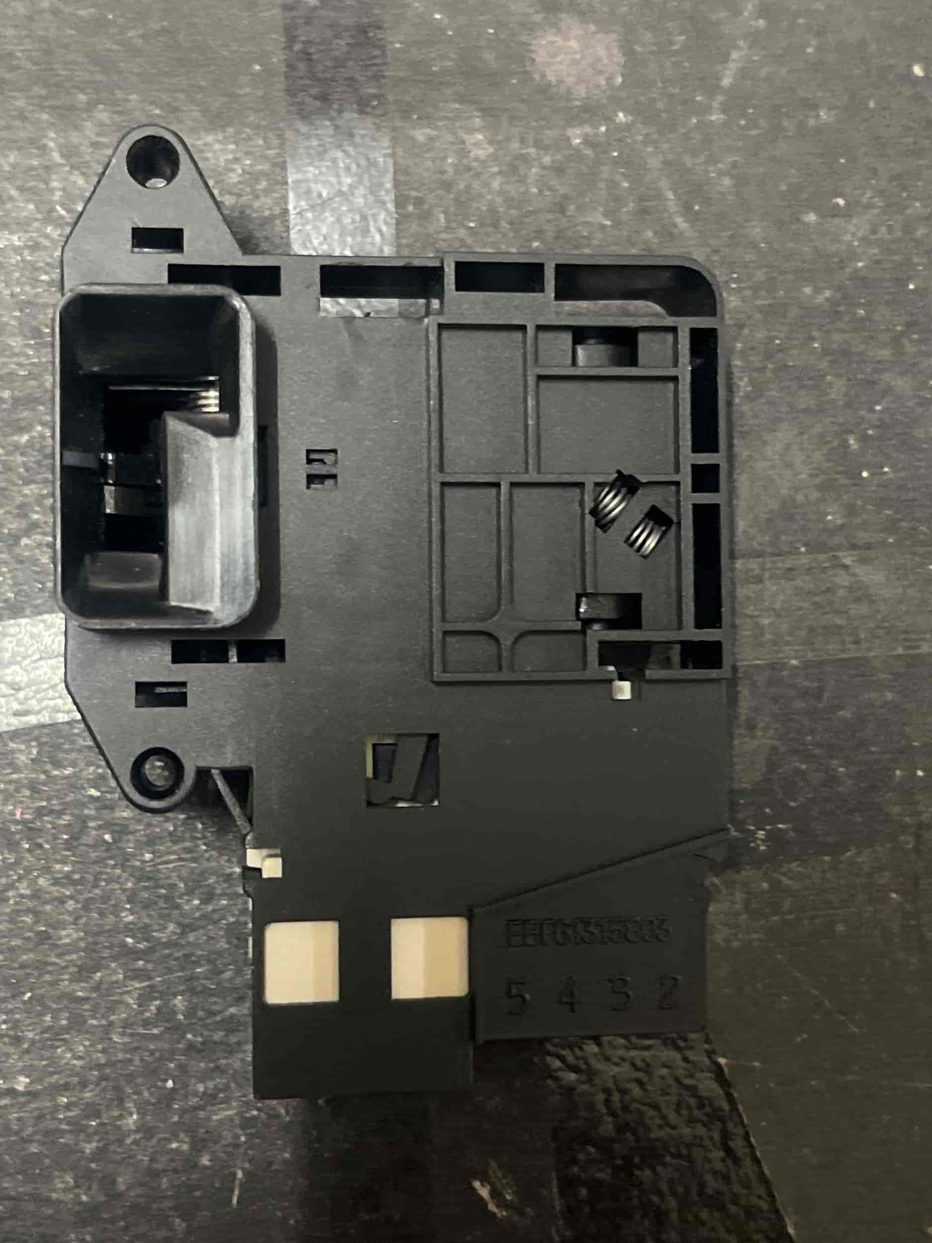 Door Lock Switch Lgv 4pin Black & White EBF61315803 5585