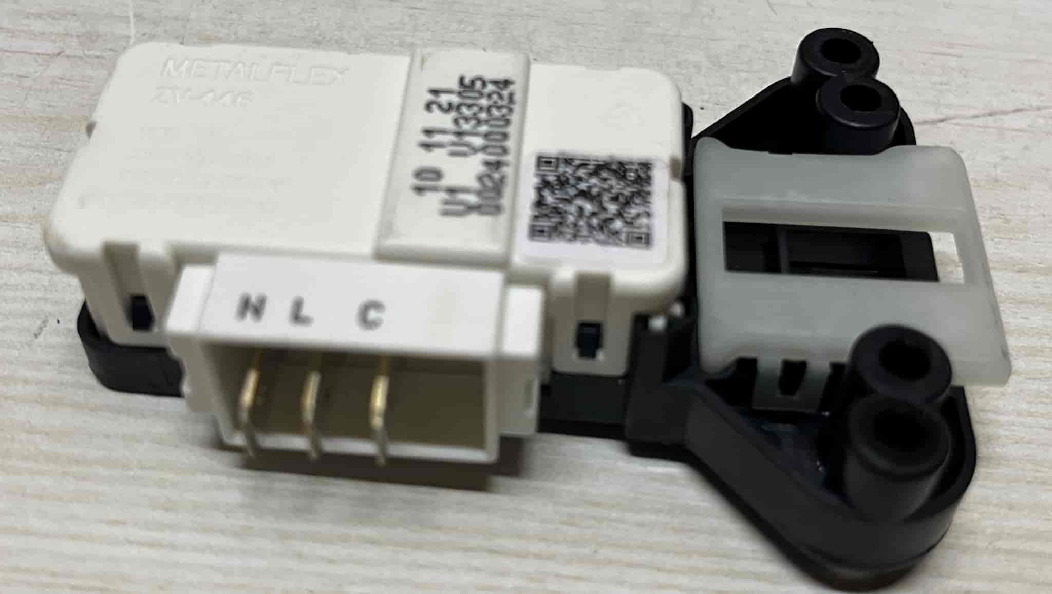 Door Lock Switch Haier ZV446 Metalflex BlackCream NLC 6468
