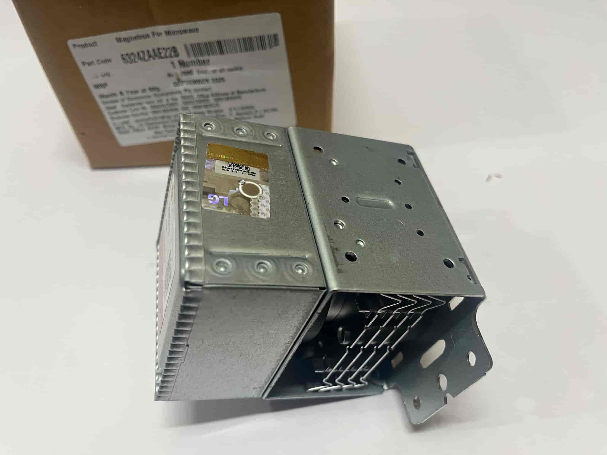 Magnetron 2M213 09B LG Original Spd 6324ZAAE22B